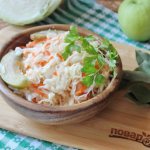 Квашеная капуста с яблоками